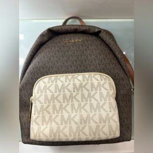 Micheal kors backpack